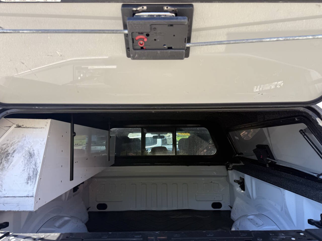 Used 2018 Ford F150 XLT w/ Equipment Group 302A Luxury AWD/4WD image 5
