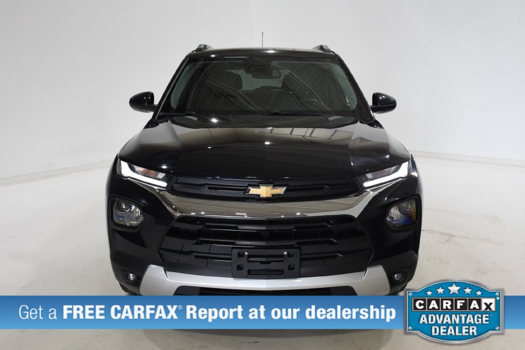 Used 2021 Chevrolet TrailBlazer LT w/ Premium Seating Package FWD image 2