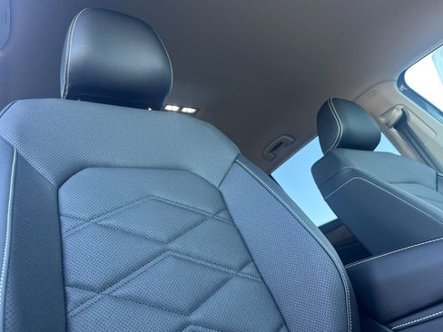 New 2026 Volkswagen ID.4 Pro AWD/4WD image 18