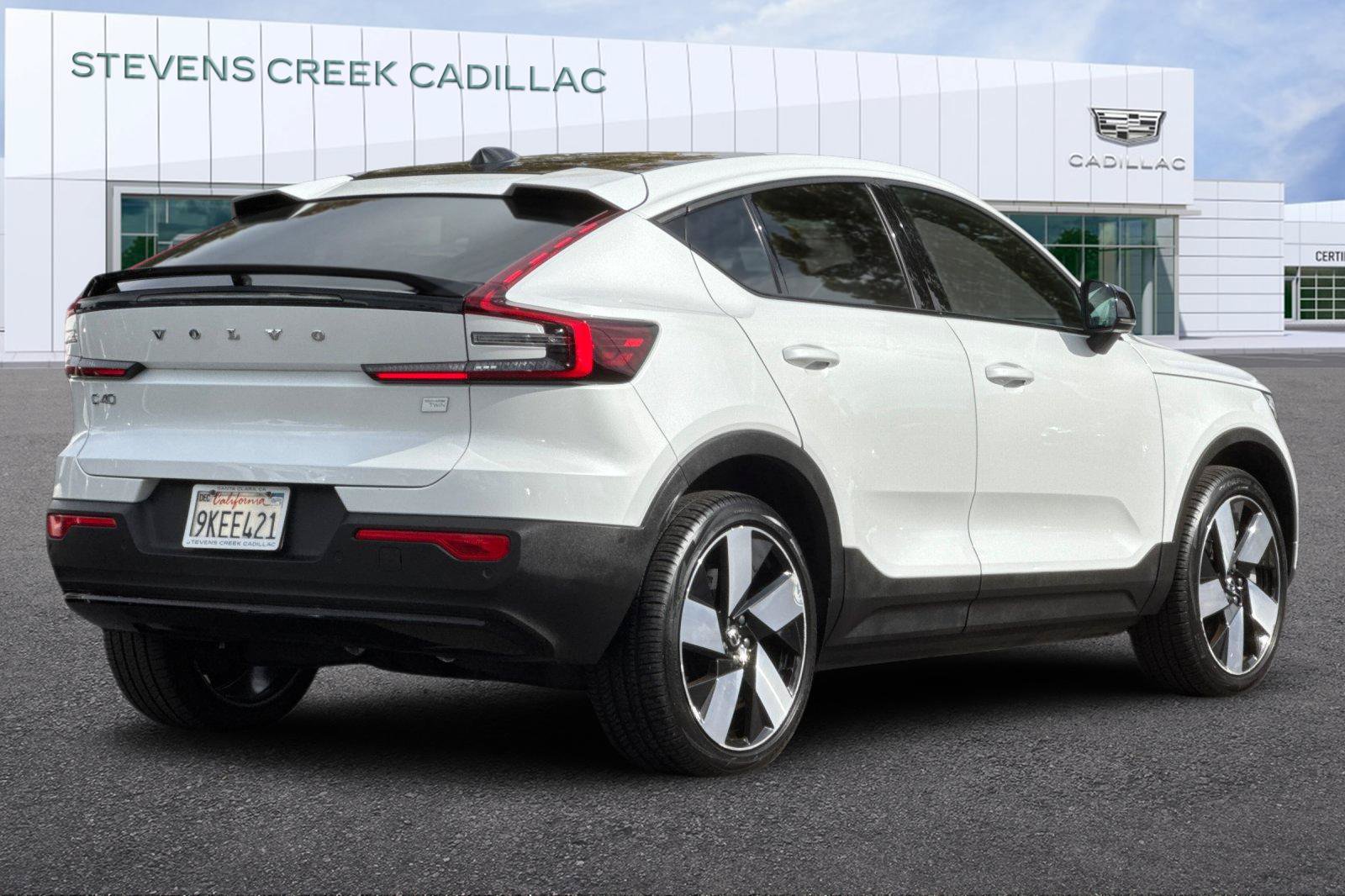 Used 2023 Volvo C40 P8 Recharge Ultimate AWD/4WD image 3