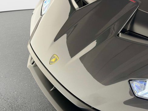 Used 2022 Lamborghini Huracan STO image 11