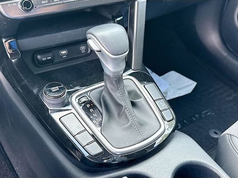 Used 2024 Kia Seltos S image 16