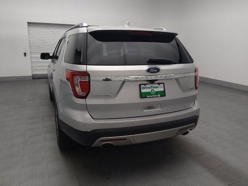 Used 2017 Ford Explorer Limited w/ Equipment Group 301A AWD/4WD image 6