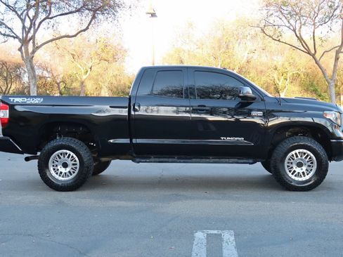 Used 2018 Toyota Tundra Limited image 8