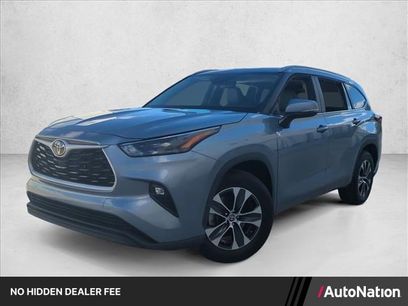 Used 2023 Toyota Highlander XLE