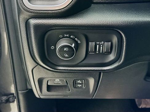 Used 2022 RAM 1500 Laramie image 10