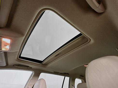 Used 2013 Toyota Highlander Limited image 25