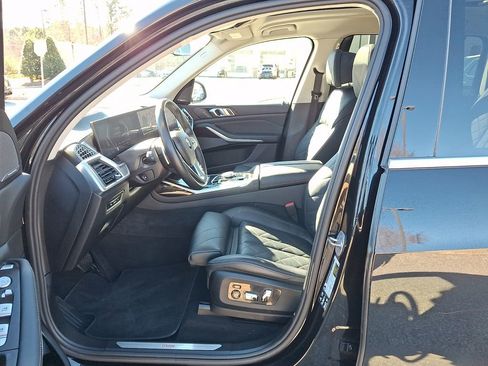Used 2025 BMW X7 xDrive40i w/ Premium Package image 14