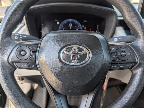 Used 2026 Toyota Corolla Cross L FWD image 18