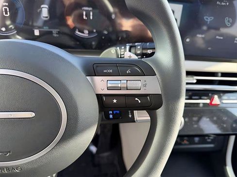 New 2026 Hyundai Tucson SEL image 17