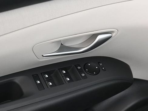 Used 2026 Hyundai Tucson SEL FWD image 12