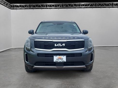 Used 2022 Kia Telluride EX w/ EX Premium Package FWD image 2