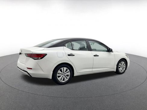 Used 2025 Nissan Sentra S FWD image 9