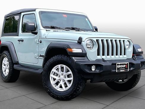 Used 2023 Jeep Wrangler Sport AWD/4WD image 3