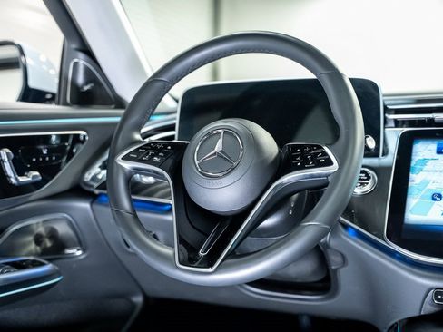 Used 2024 Mercedes-Benz E 350 4MATIC Sedan w/ Driver Assistance Package image 44