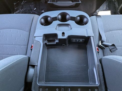 Used 2022 RAM 1500 Warlock AWD/4WD image 32