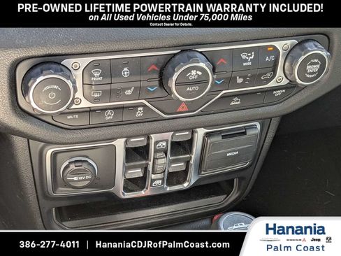 Used 2024 Jeep Gladiator Sport AWD/4WD image 21