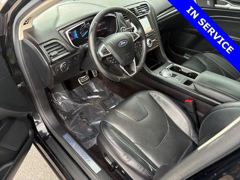 Used 2017 Ford Fusion Titanium FWD image 27