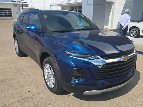 Used 2022 Chevrolet Blazer LT image 3
