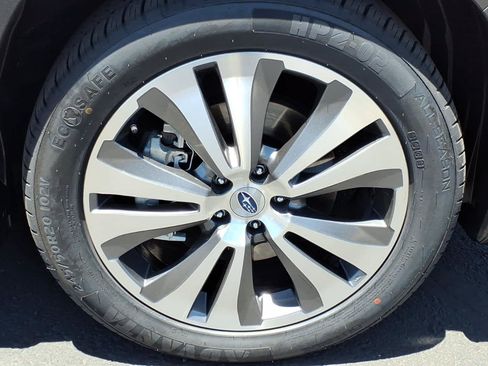 Used 2020 Subaru Ascent Limited w/ Technology Package AWD/4WD image 9