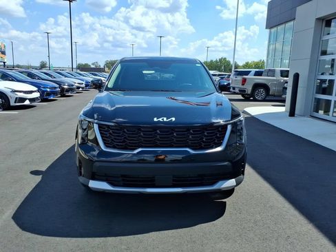 Certified 2026 Kia Sorento LX FWD image 3