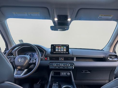 Used 2025 Honda Pilot Elite image 10