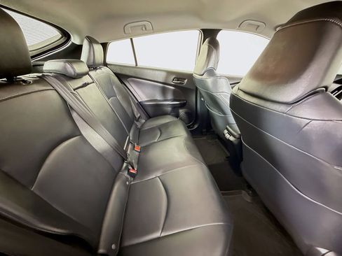 Certified 2020 Toyota Prius Prime Limited FWD image 29