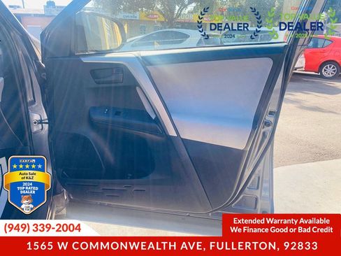 Used 2015 Toyota RAV4 LE FWD image 24