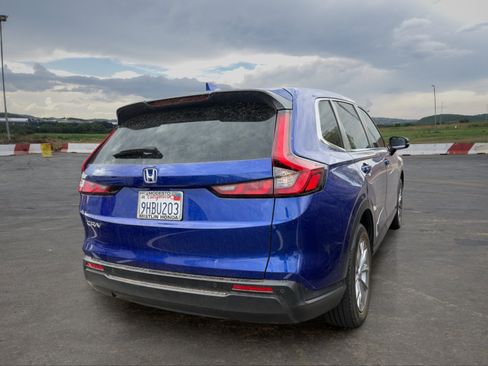 Used 2023 Honda CR-V EX-L image 3