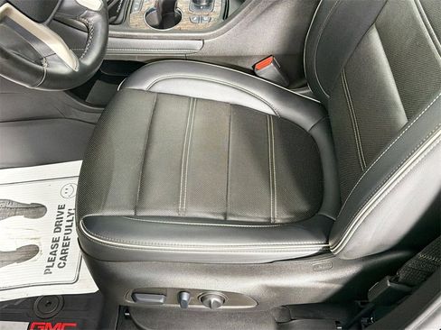Used 2023 GMC Acadia Denali image 19