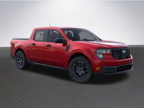 New 2026 Ford Maverick XLT w/ XLT Luxury Package FWD image 7
