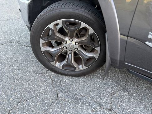 Used 2019 RAM 1500 Limited AWD/4WD image 11
