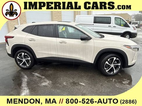 New 2026 Chevrolet Trax RS w/ Sunroof Package image 14