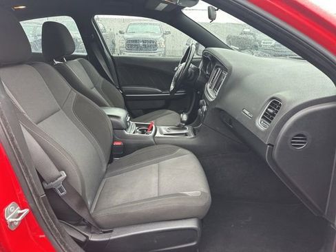Used 2022 Dodge Charger SXT image 10