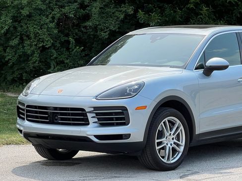 Certified 2023 Porsche Cayenne AWD/4WD image 11