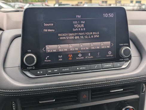 Used 2023 Nissan Rogue SV FWD image 21