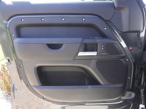 New 2025 Land Rover Defender 130 S image 17