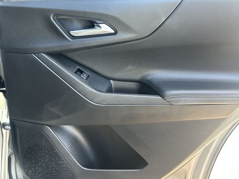 Used 2026 Chevrolet Equinox LT FWD image 16