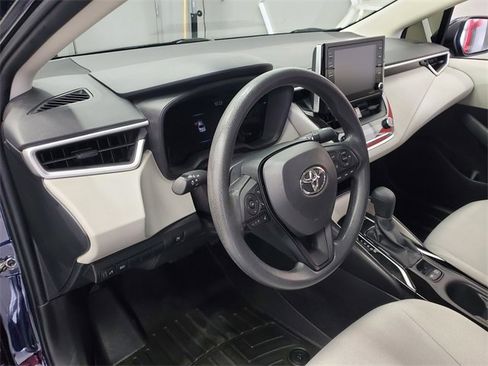 Used 2021 Toyota Corolla LE w/ Carpet Mat Package (TMS) image 15