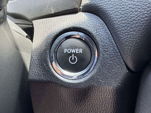 Used 2025 Toyota RAV4 SE AWD/4WD image 8