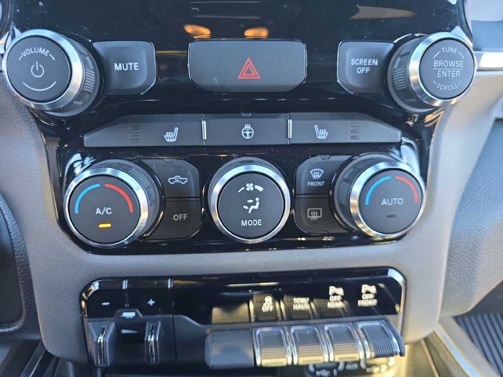 Used 2022 RAM 1500 Big Horn AWD/4WD image 23