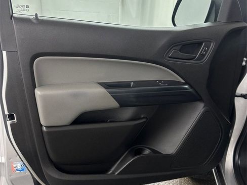 Used 2015 GMC Canyon 4x4 Extended Cab w/ Convenience Package image 8