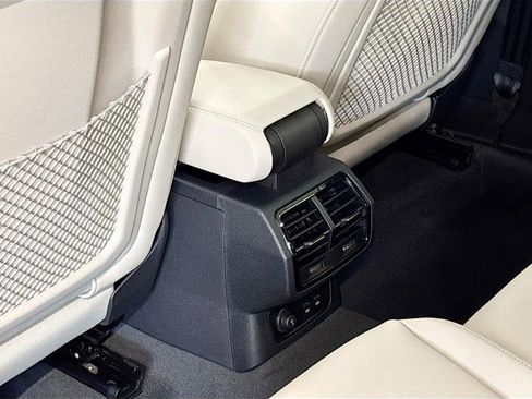 Used 2025 Audi Q3 2.0T Premium Plus image 14