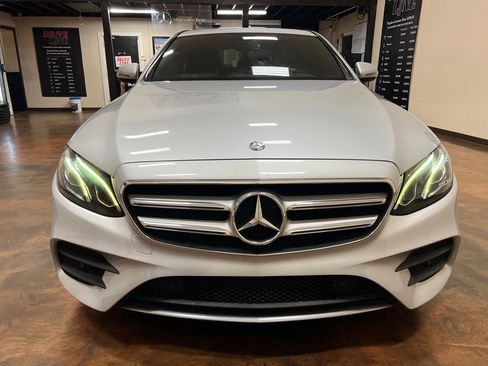 Used 2017 Mercedes-Benz E 300 image 4