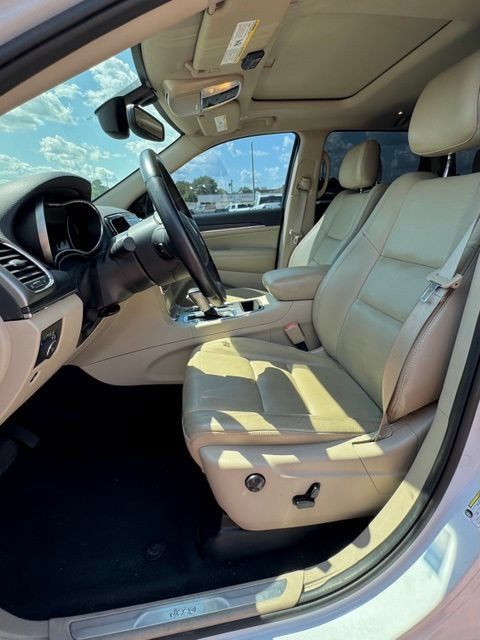 Used 2022 Jeep Grand Cherokee Limited RWD image 11
