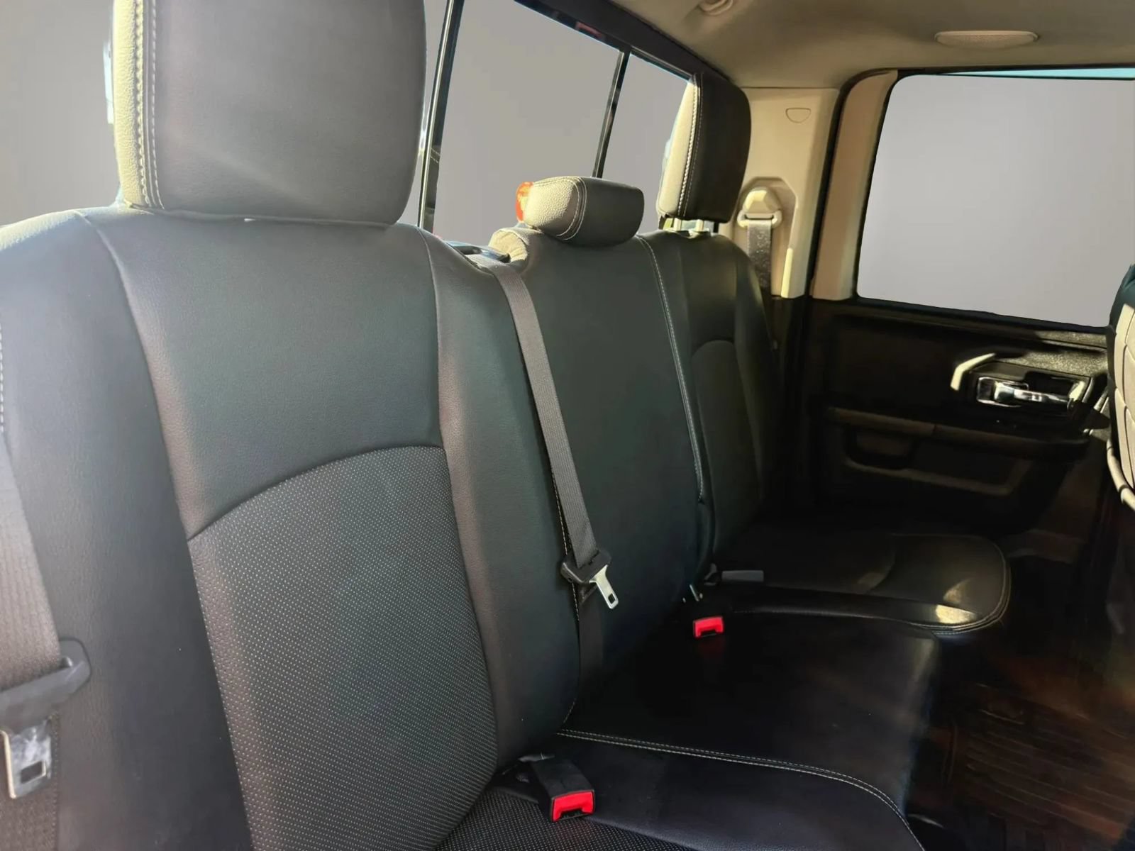Used 2016 RAM 1500 Laramie w/ Convenience Group AWD/4WD image 50