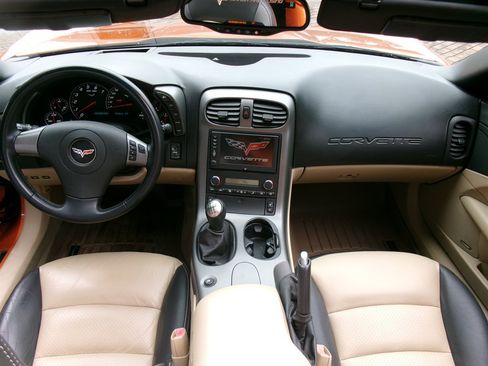 Used 2007 Chevrolet Corvette Convertible w/ Preferred Equipment Group RWD image 16