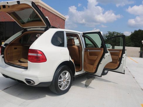 Used 2008 Porsche Cayenne AWD/4WD image 26