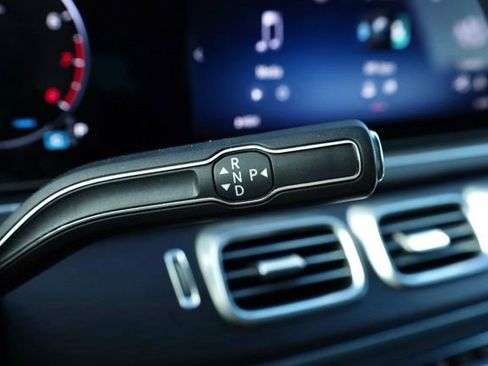 Certified 2024 Mercedes-Benz GLE 580 4MATIC image 17