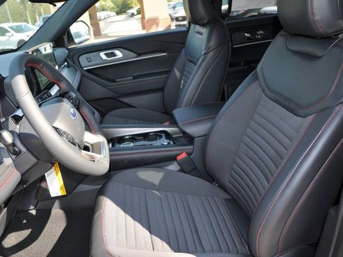 New 2025 Ford Explorer ST-Line image 10